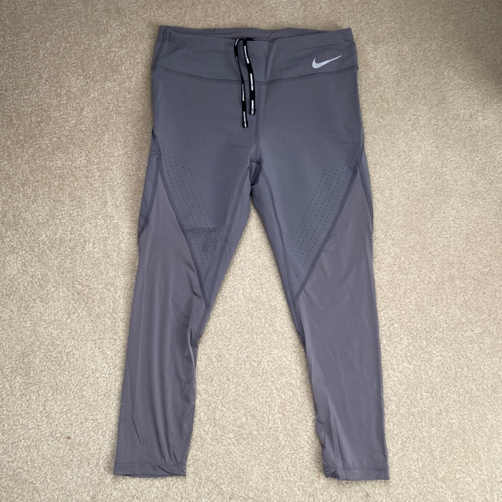 Nike grey cropped breathable leggings